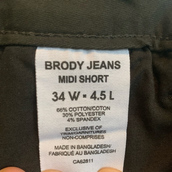 Dark green twill shorts - Picture 3 of 3